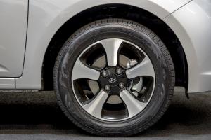 Hyundai HB20S Impress 2015 года 